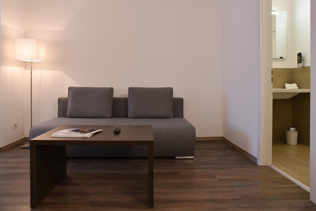 Guesthouse Lichtenau Nußloch Kamer foto