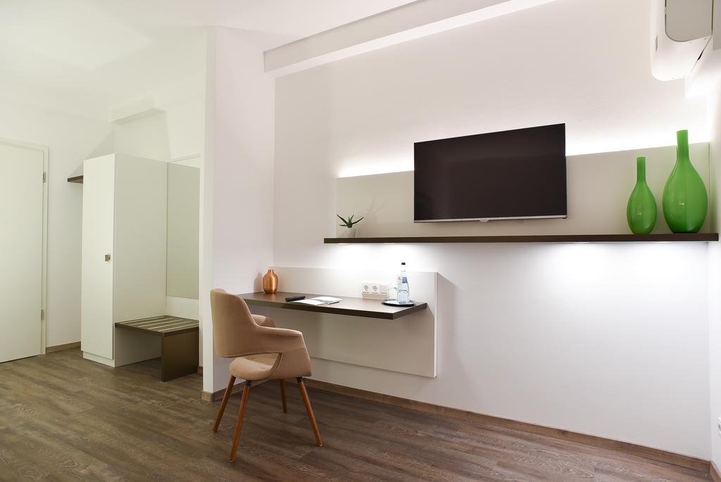 Guesthouse Lichtenau Nußloch Kamer foto