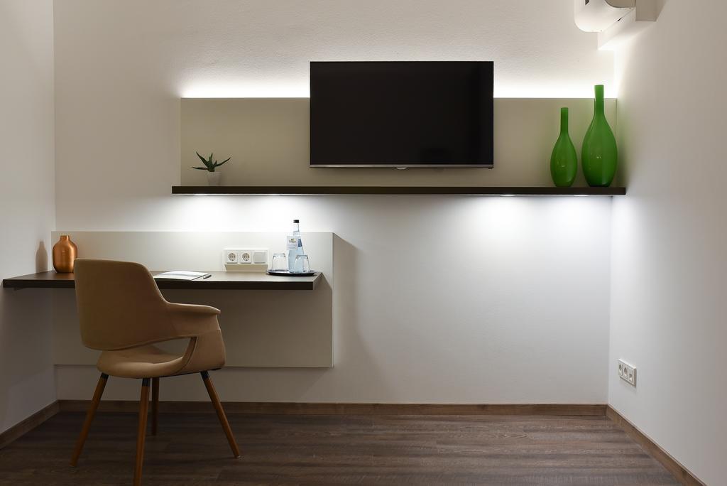 Guesthouse Lichtenau Nußloch Kamer foto