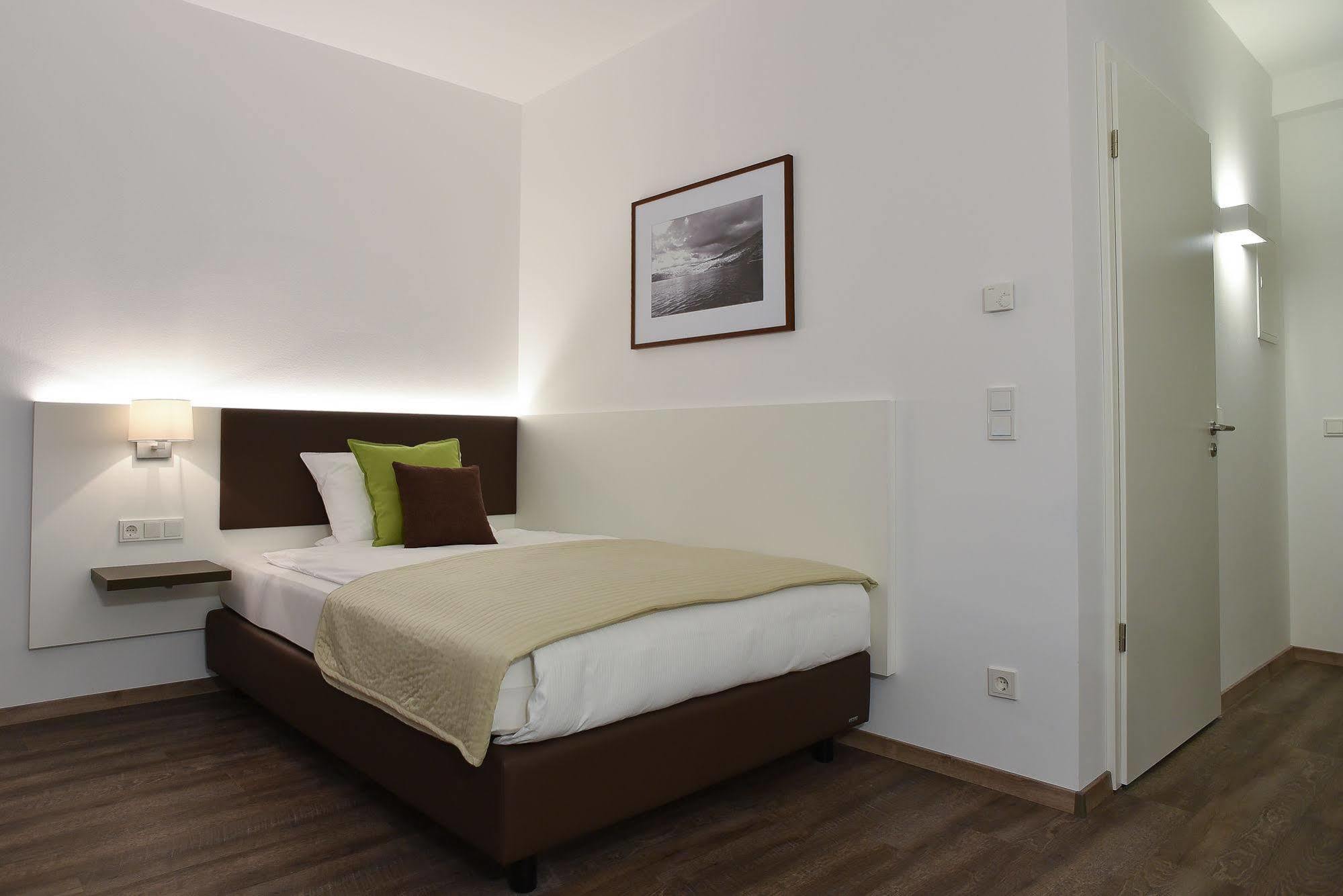 Guesthouse Lichtenau Nußloch Buitenkant foto